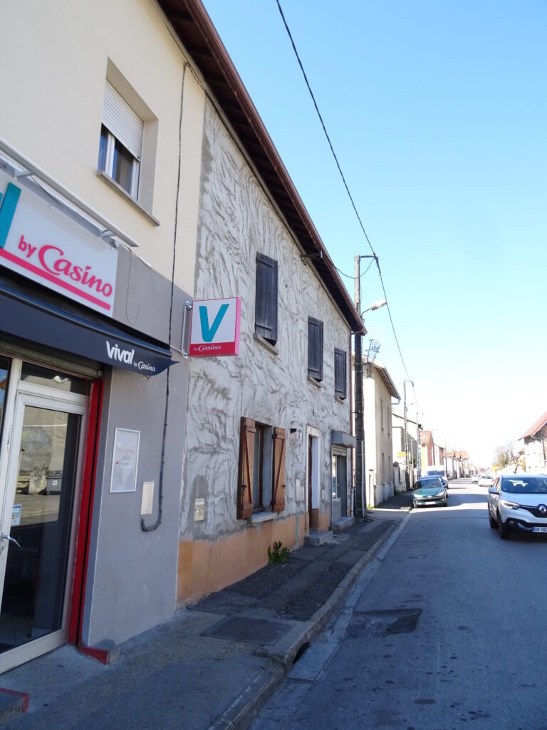 Rue de la république avant travaux a pont de cheruy